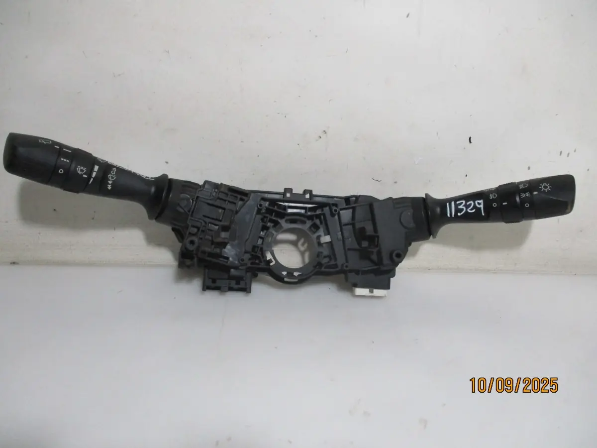 2013 TOYOTA AURIS XS 1.6I COMBO SWITCH
