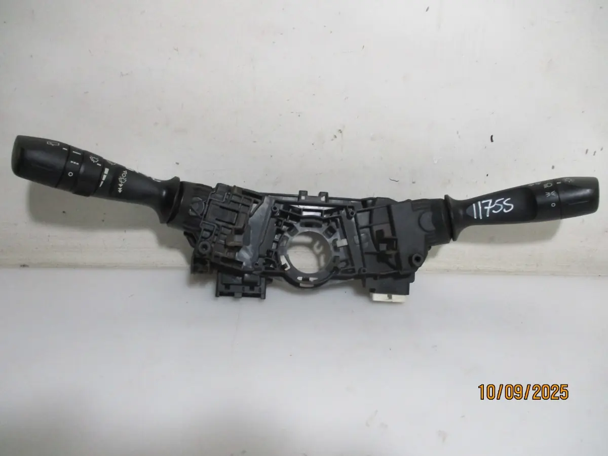 2013 TOYOTA AURIS 1.3 XS COMBO SWITCH (WITHOUT SLIPRING)