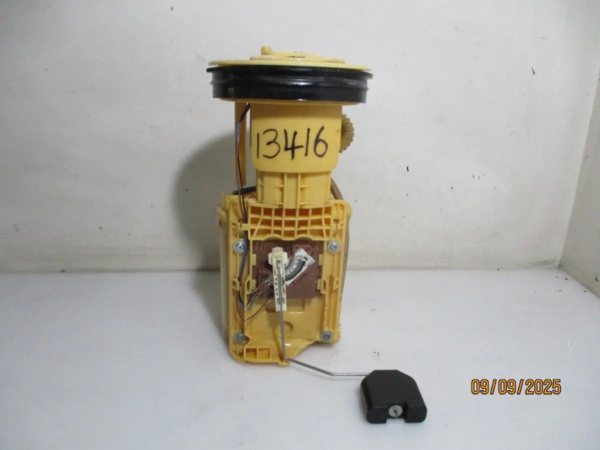 2012 VW TRANSPORTER 2.0TDI FUEL PUMP