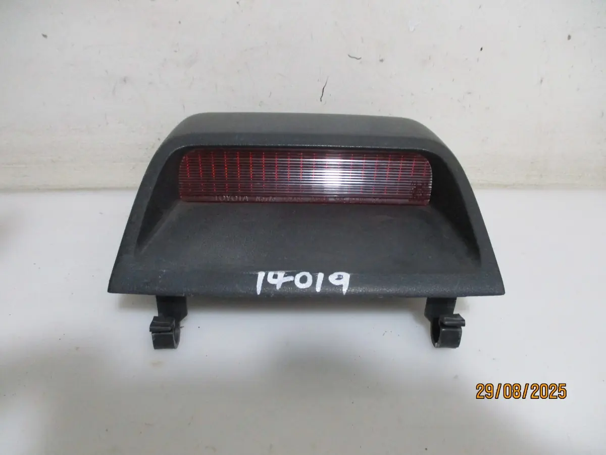2007 TOYOTA COROLLA 1.4I ZZE EYE LEVEL BRAKE LIGHT