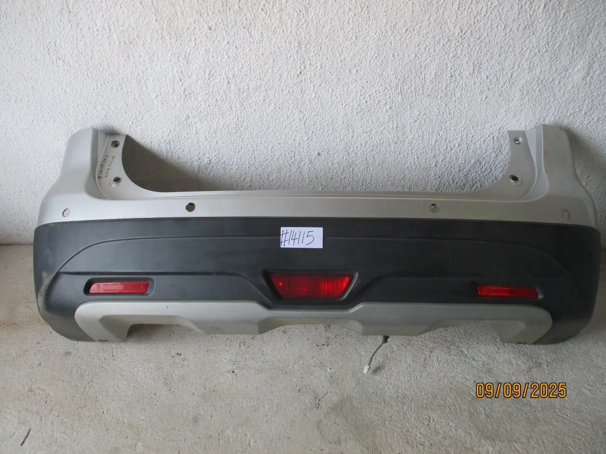 2015 SUZUKI SX4 1,6I REAR BUMPER + PDC HOLE