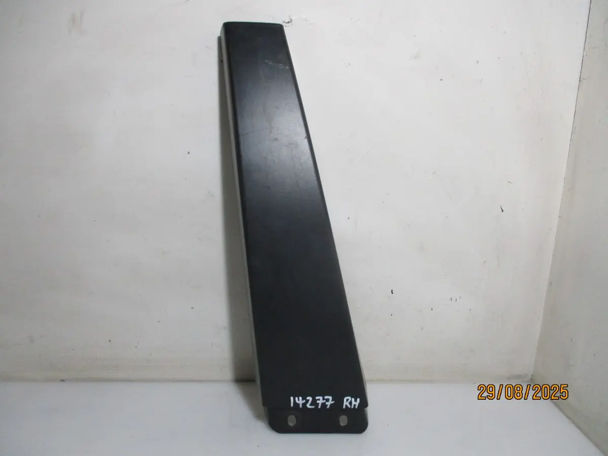 2023 VW POLO VIVO 1.4I H/B RH POST COVER