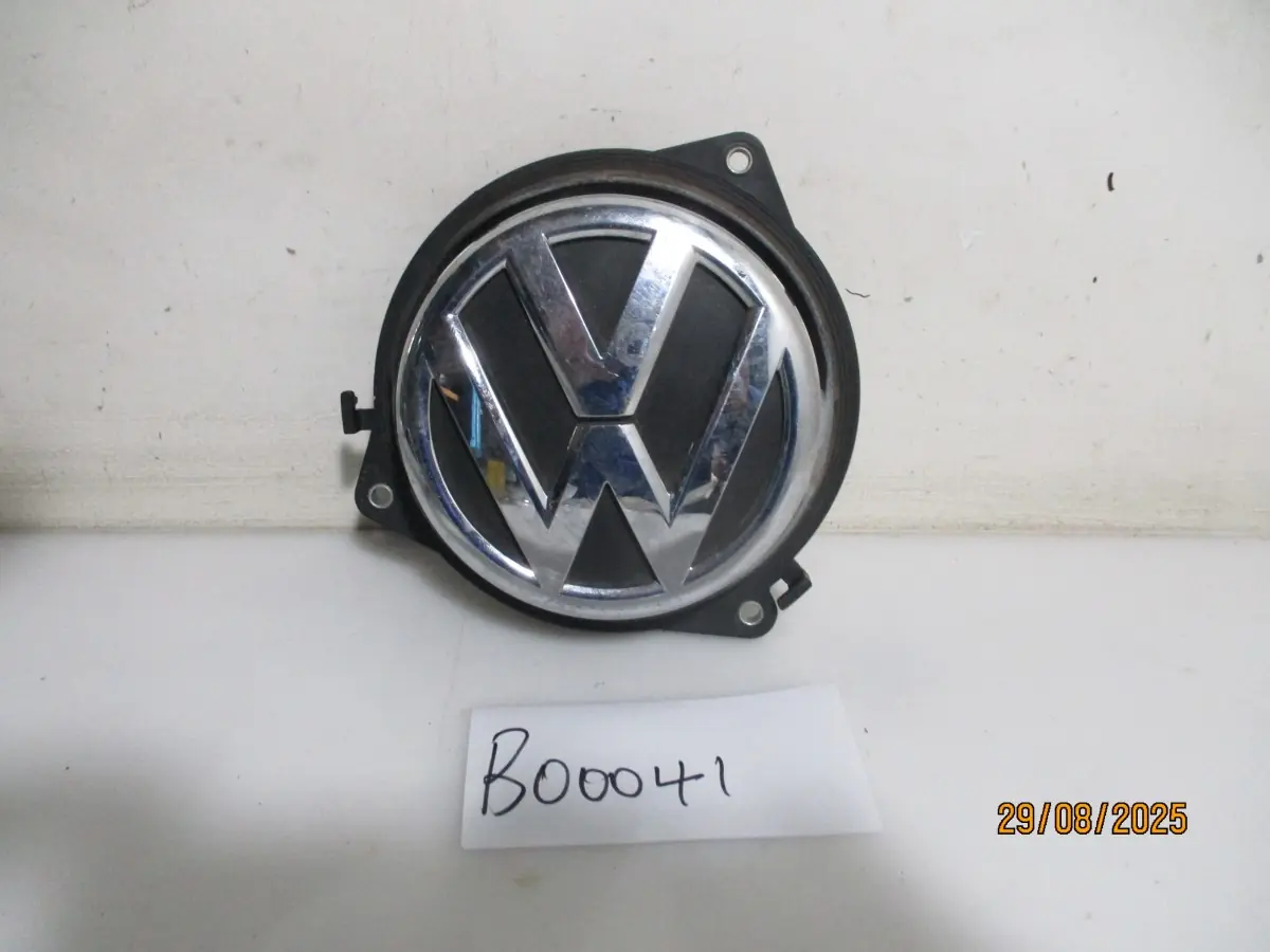 10- VW POLO 6/7/VIVO 2 TAILDOOR HANDLE