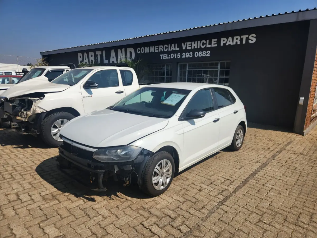 2019 VOLKSWAGEN POLO 8 1.0 TSI COMFORTLINE 70 KW REBUILD