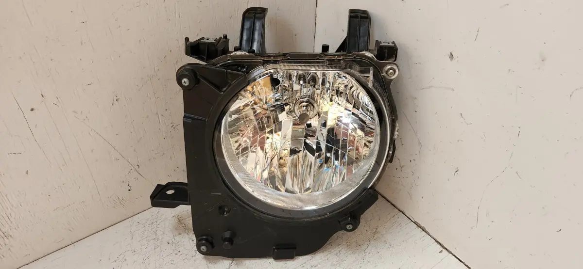 24- TOYOTA LANDCRUISER HEADLAMP LH