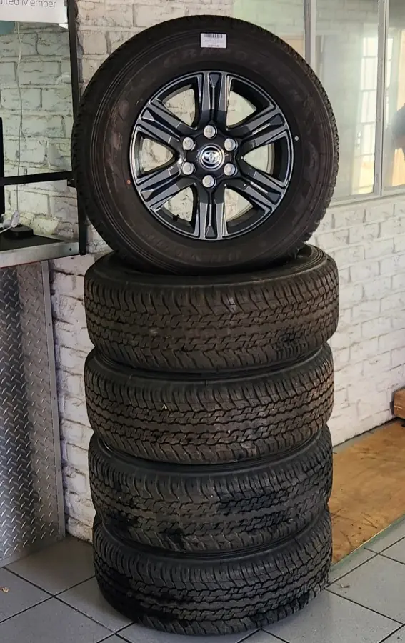 2025 TOYOTA HILUX E/CAB 2.4 GD RIMS AND TYRES