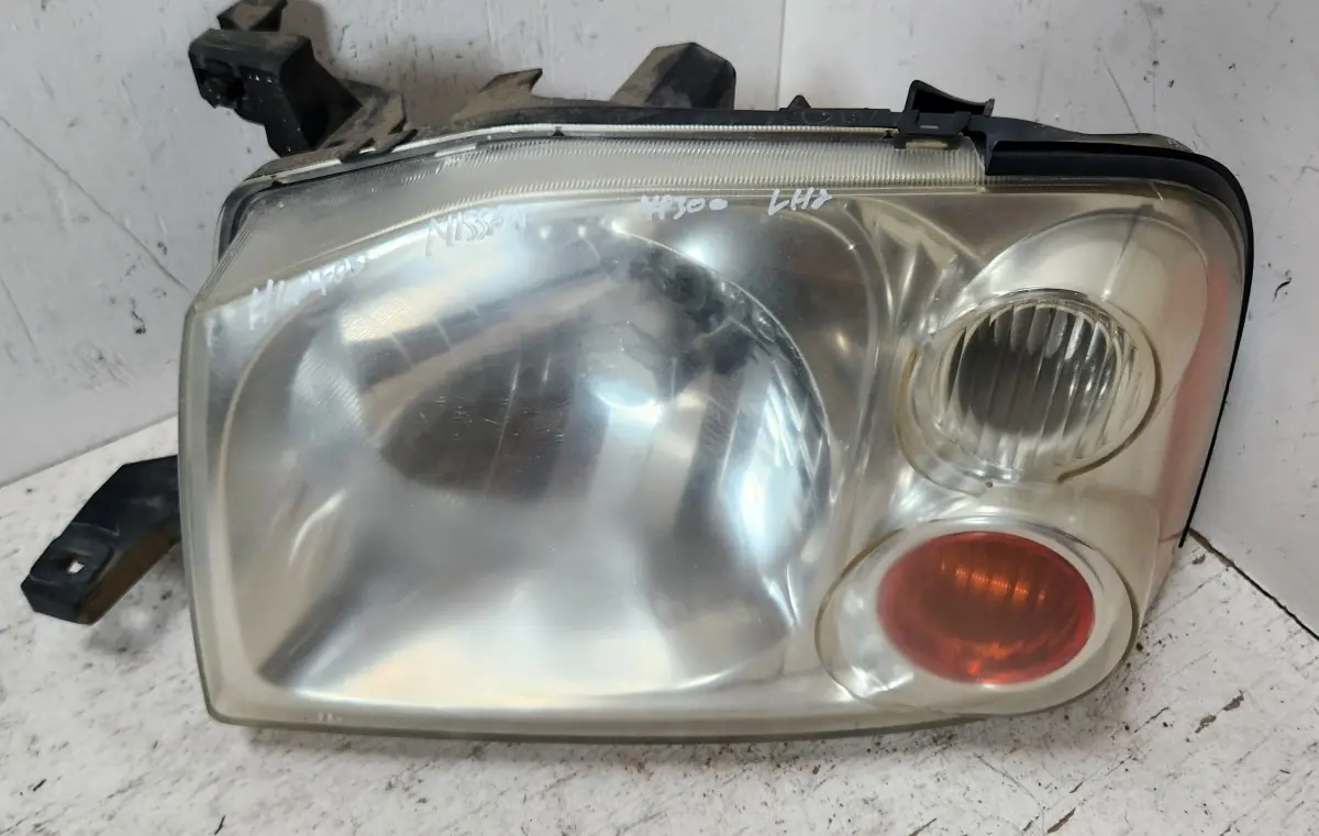 2014 NISSAN HARDBODY HEADLAMP LH