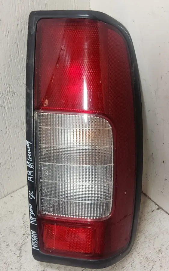 2020 NISSAN HARDBODY 2.5 S/C TAILLAMP RH