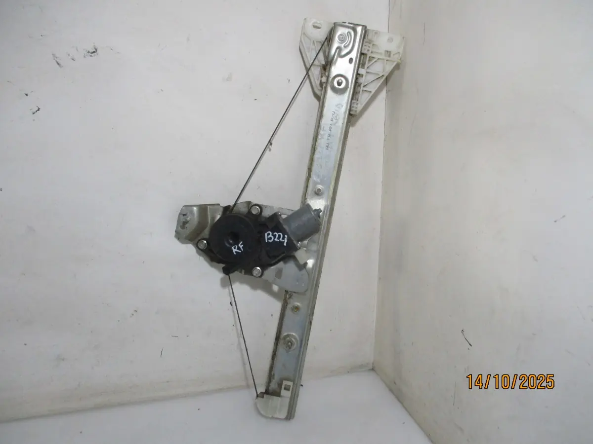 2017 RENAULT KWID 1.0I RF WINDER MECH + MOTOR