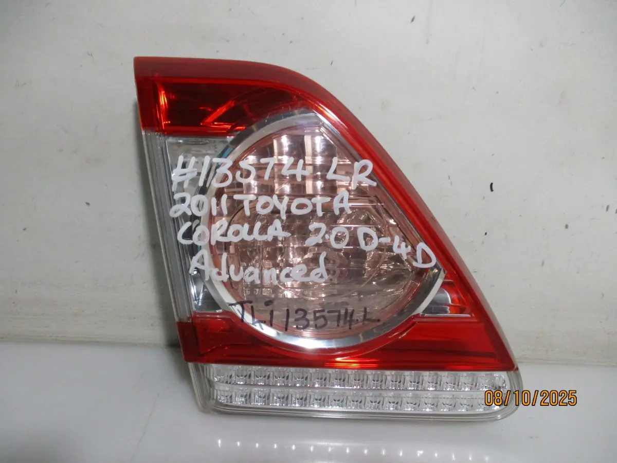 2011 TOYOTA COROLLA PRO 2.0 D-4D LR BOOTLAMP