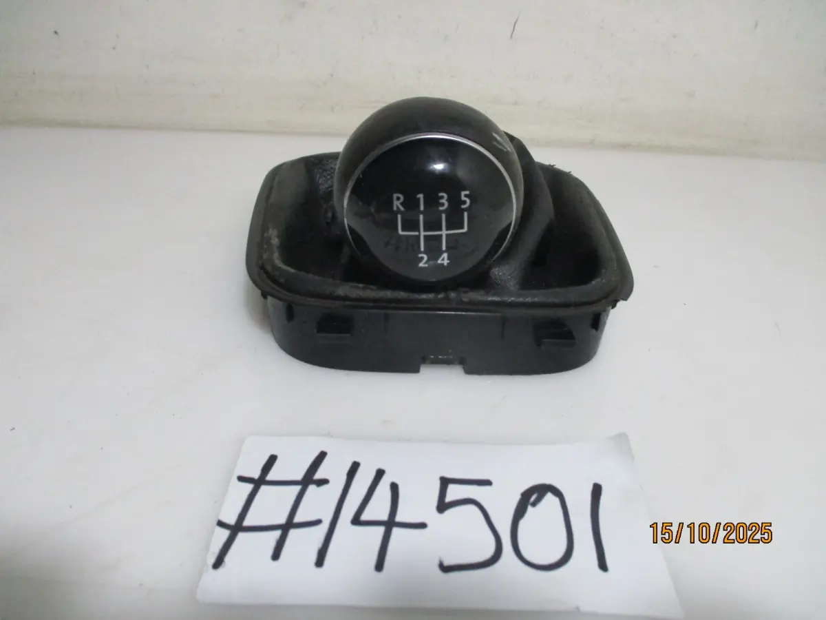 2017 VW POLO 7 1.2TSI H/B GEAR SHIFT KNOB