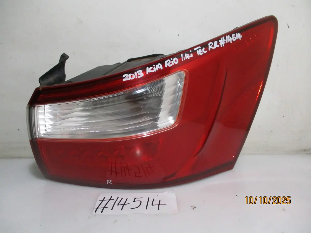 2013 KIA RIO 1.4I TEC SEDAN RR TAILLAMP