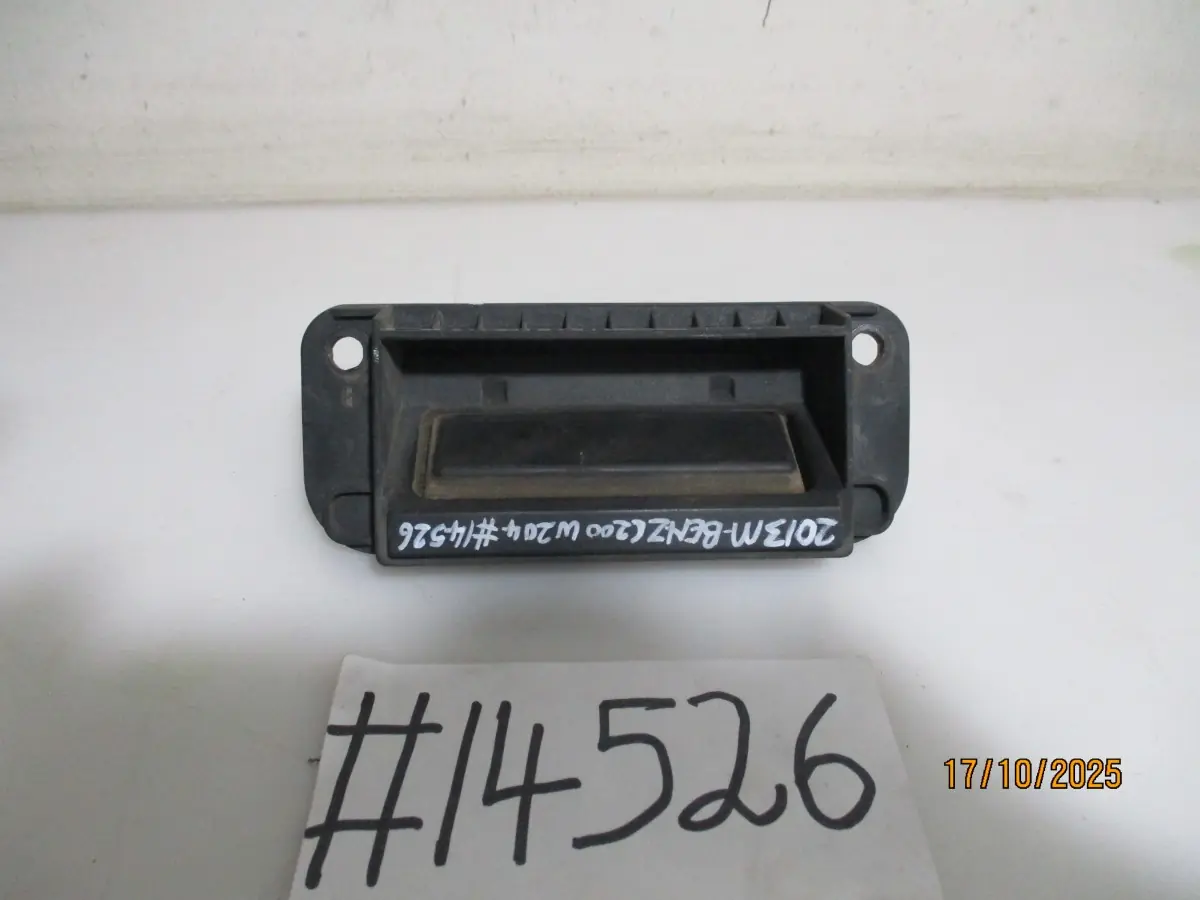 2013 MERCEDES BENZ C200 CDI W204 BLUEEFFICIENCY A/T BOOT SWITCH