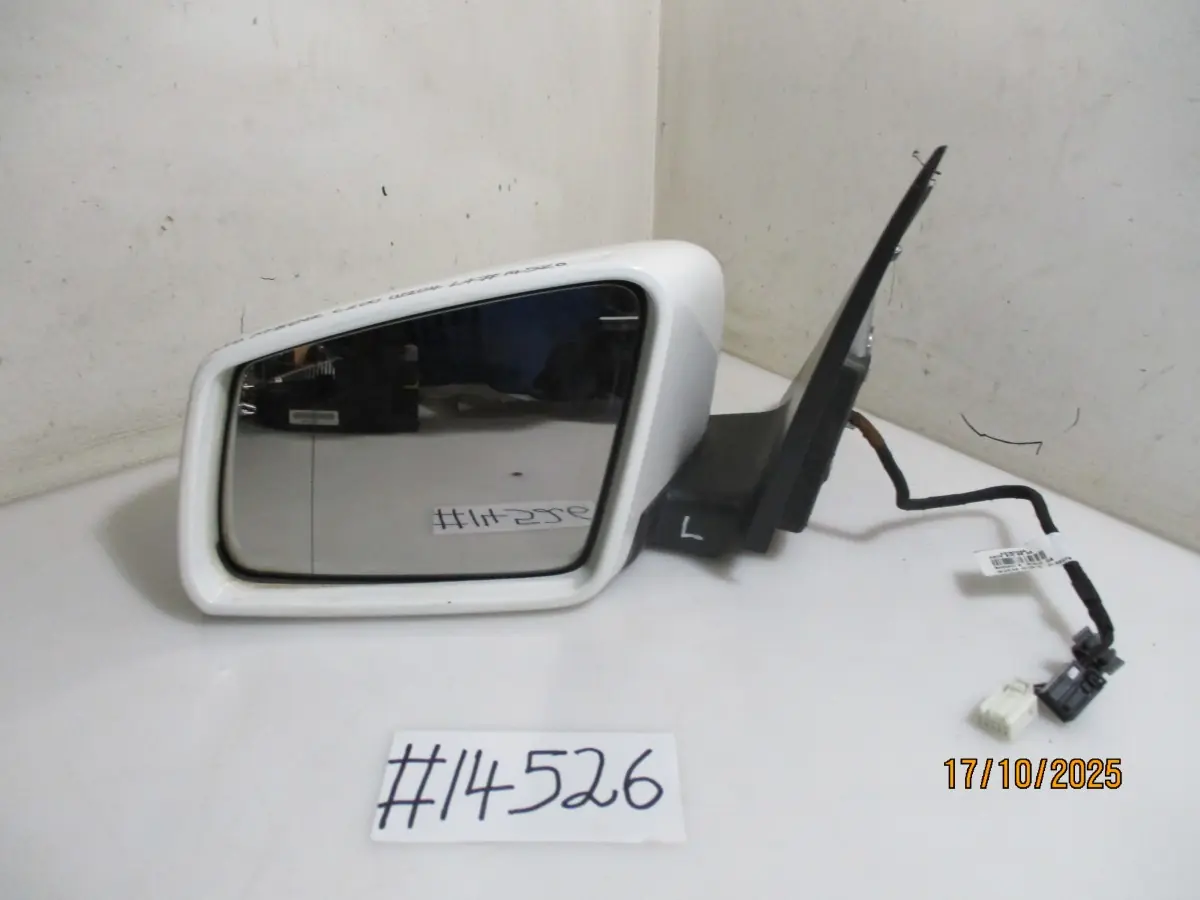 2013 MERCEDES BENZ C200 CDI W204 BLUEEFFICIENCY A/T LH DOORMIRROR ELECT + INDICATOR + PUDDLE LAMP (11-PIN)