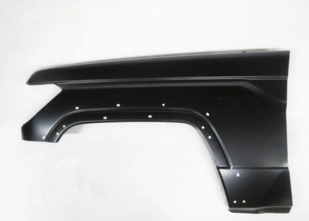 06-12 TOYOTA LANDCRUISER FJ79 LF FENDER + MARKER HOLE