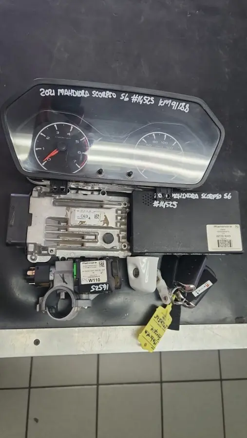 2021 MAHINDRA SCORPIO PK UP 2.2 M-HAWK S6 LOCKSET