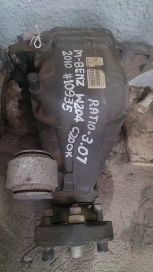 2010 MERCEDES BENZ W204 C200 REAR DIFF 3.07:1