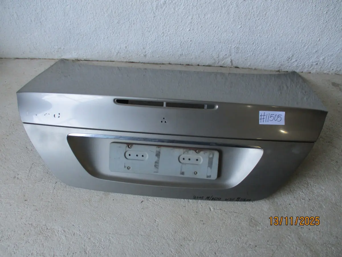 2005 MERCEDES-BENZ W211 BOOT LID