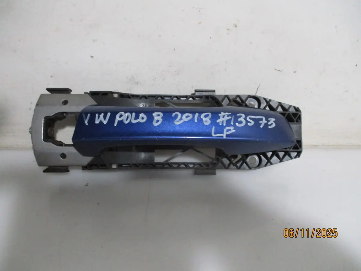 2018 VW POLO 8 1.0TSI H/B LF DOOR HANDLE