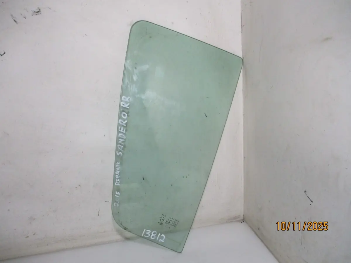 2015 RENAULT SANDERO 900TI RR 1/4 GLASS