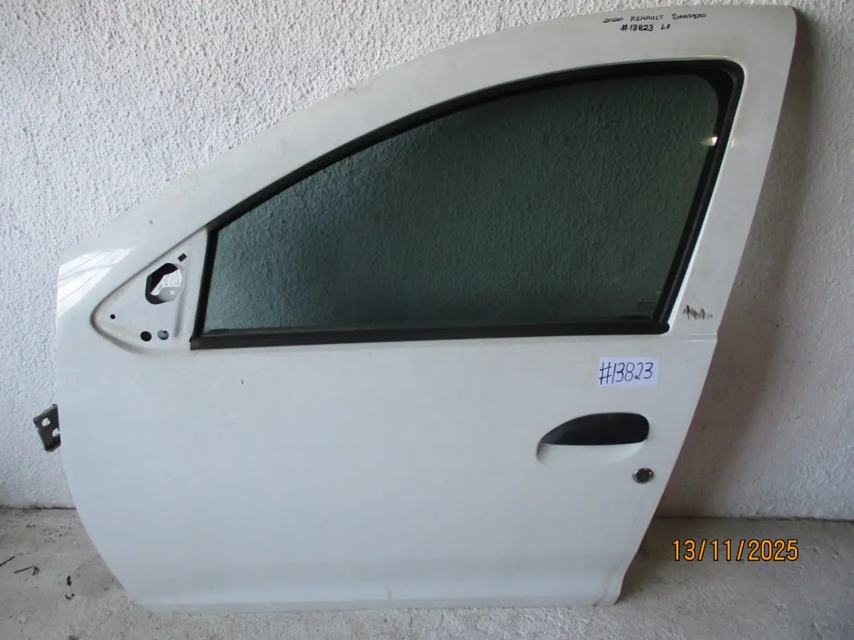 2020 RENAULT SANDERO 900TI LF DOOR SHELL