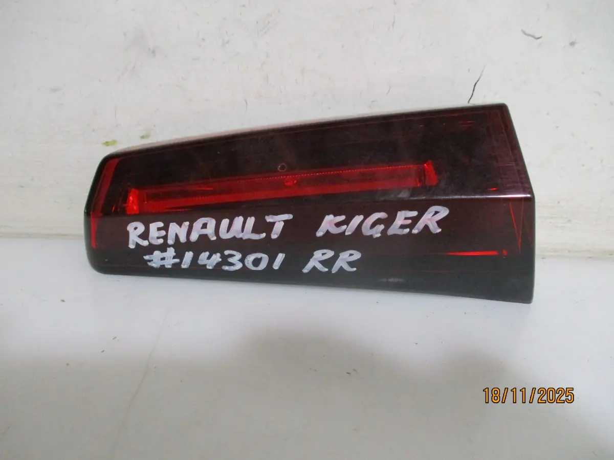 2023 RENAULT KIGER 1.0i RR BOOT LAMP