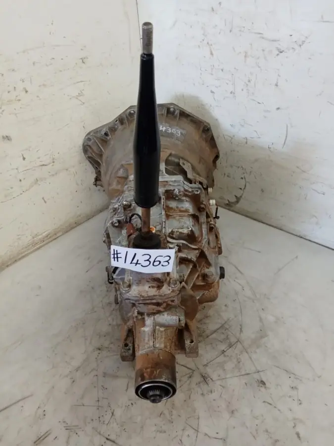 2015 ISUZU KB300 MANUAL GEARBOX; ENG NO: 4JJ1; 5 SPEED