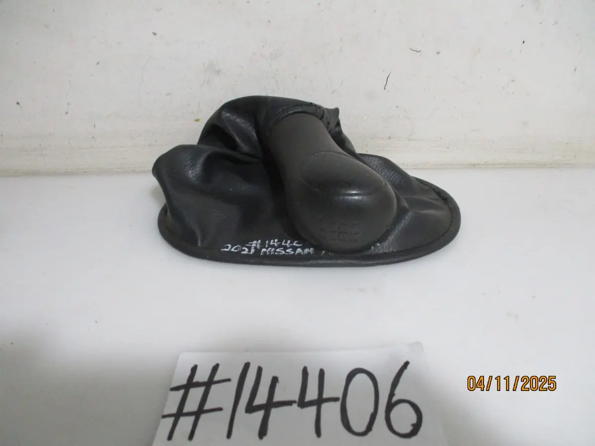 2017 NISSAN ALMERA 1.5i SEDAN  GEARSHIFT KNOB