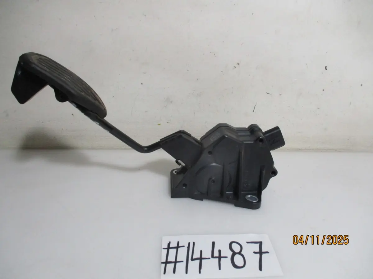 2019 TOYOTA YARIS 1.5I XS CVT H/B ACCELERATOR PEDAL