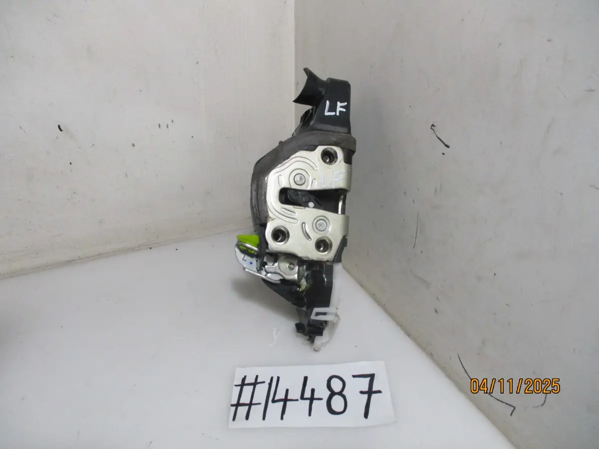 2019 TOYOTA YARIS 1.5I XS CVT H/B LF DOOR LOCK