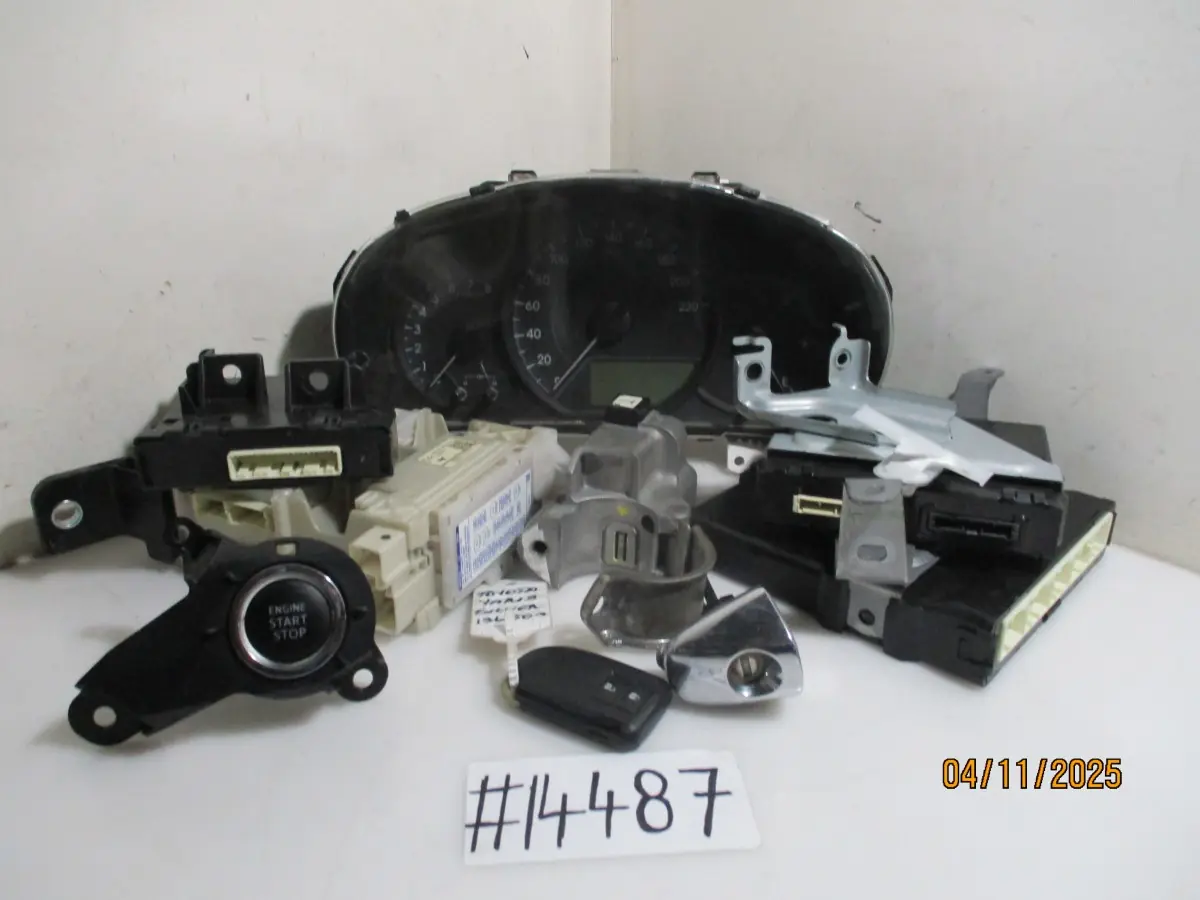 2019 TOYOTA YARIS 1.5I XS CVT H/B LOCKSET