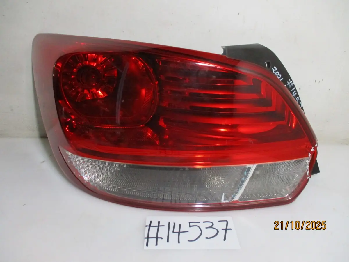 2023 KIA PEGAS 1.4I SEDAN LR TAIL LAMP (CRACKED)