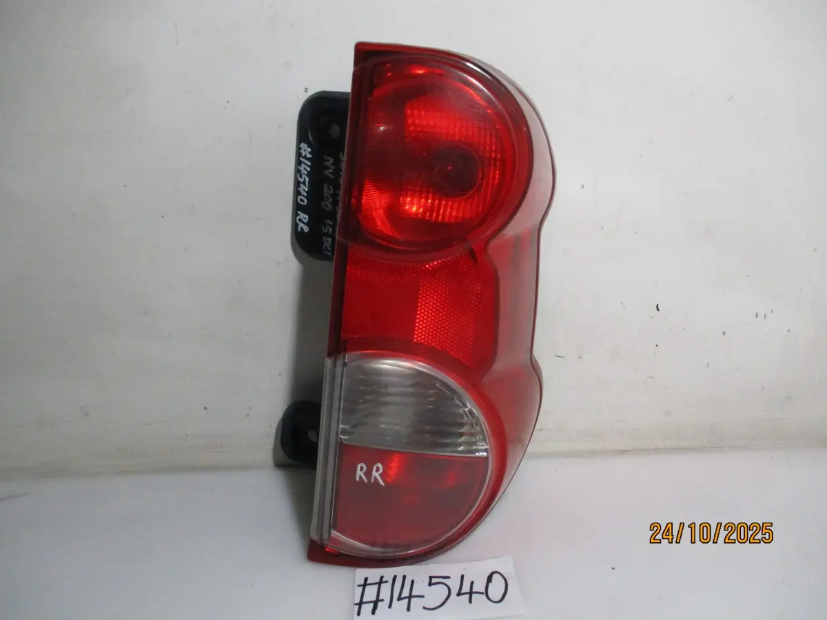 2016 NISSAN NV200 1.5DCI VISA P-VAN RR TAILLAMP