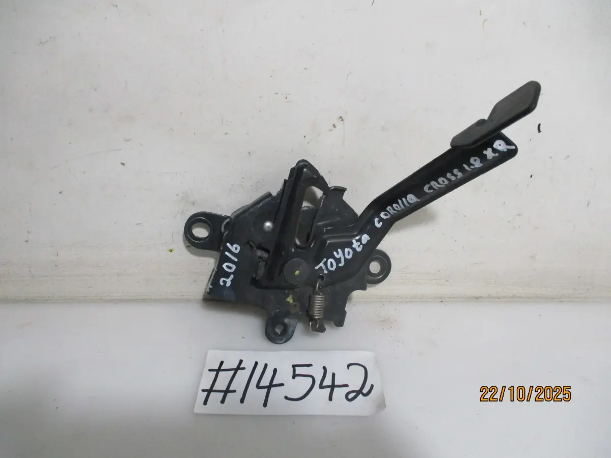 2023 TOYOTA COROLLA CROSS 1.8I XR CVT BONNET LOCK