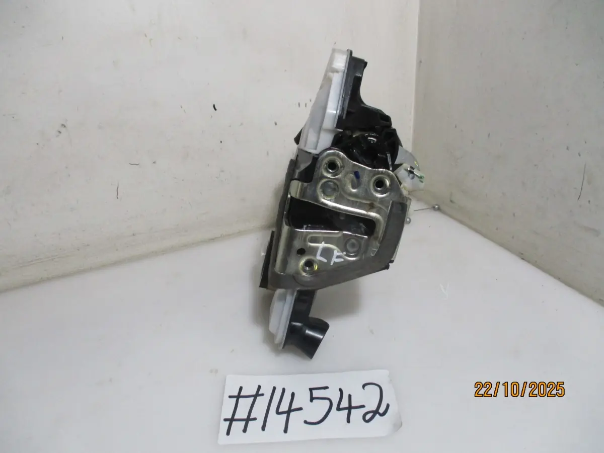 2023 TOYOTA COROLLA CROSS 1.8I XR CVT LF DOOR LOCK