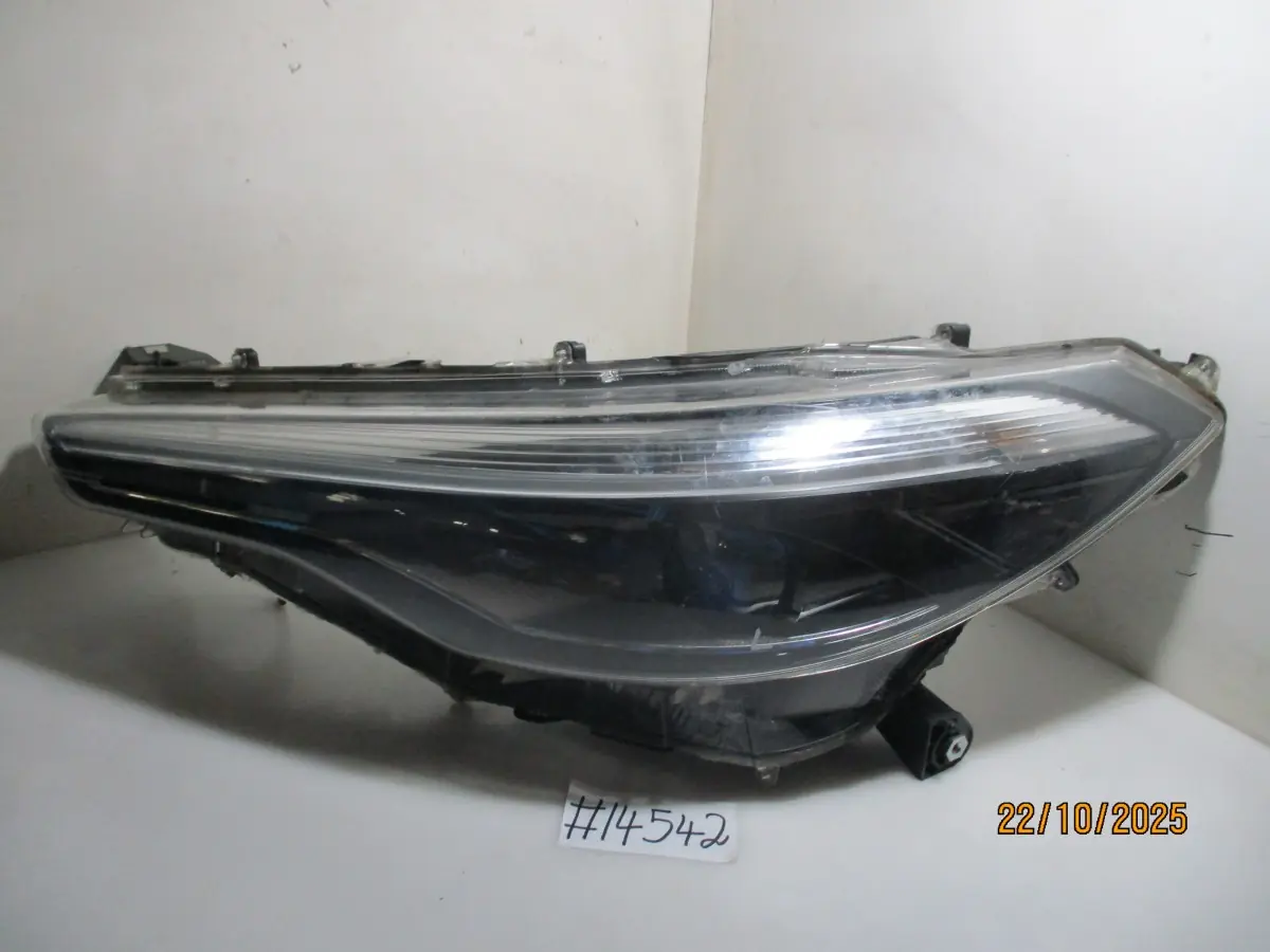 2023 TOYOTA COROLLA CROSS 1.8I XR CVT LH HEADLAMP (2 BRACKETS DAMAGED)