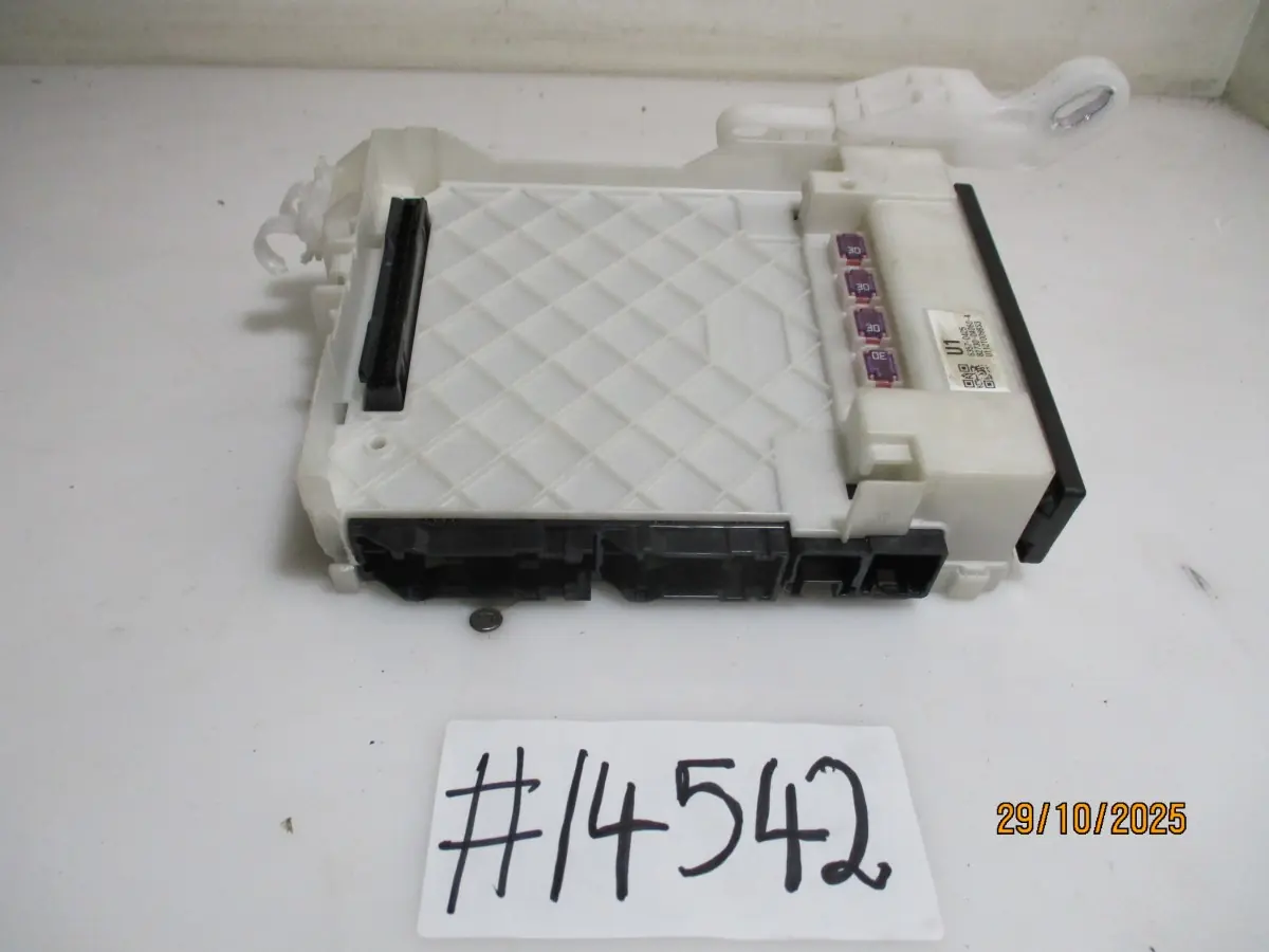 2023 TOYOTA COROLLA CROSS 1.8I XR CVT JUNCTION BOX