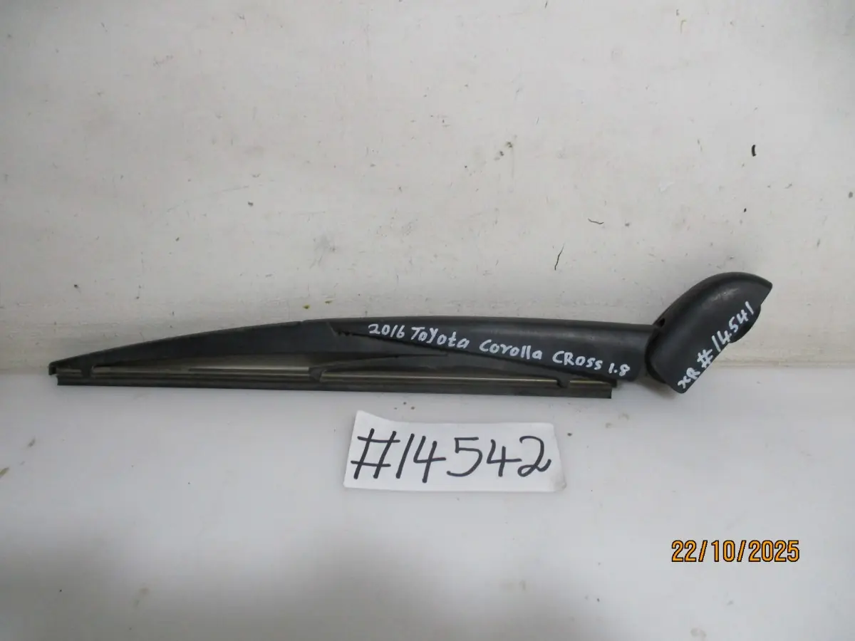 2023 TOYOTA COROLLA CROSS 1.8I XR CVT REAR WIPER ARM