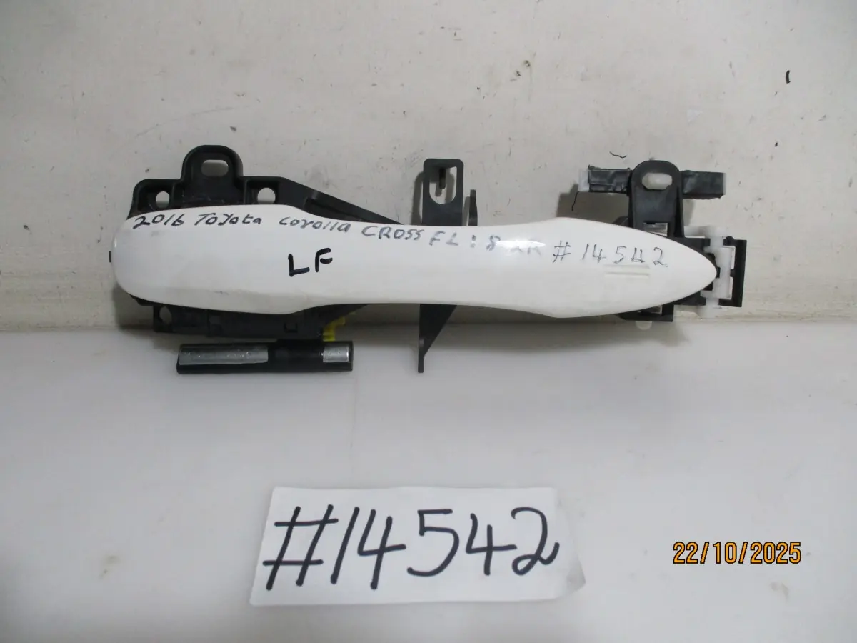 2023 TOYOTA COROLLA CROSS 1.8I XR CVT LF DOOR HANDLE