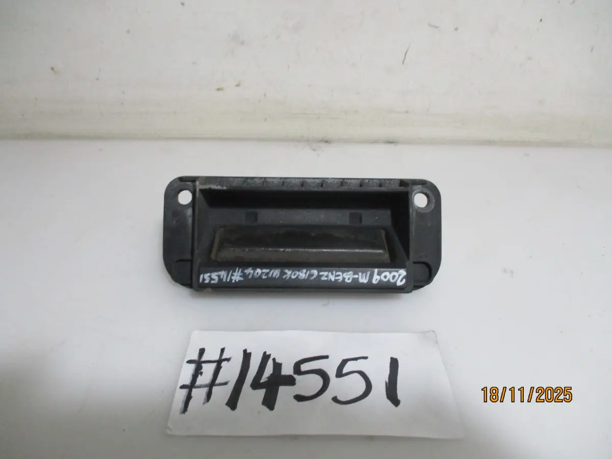 2009 MERCEDES-BENZ C180K W204 BLUEEFFICENCY A/T BOOT SWITCH