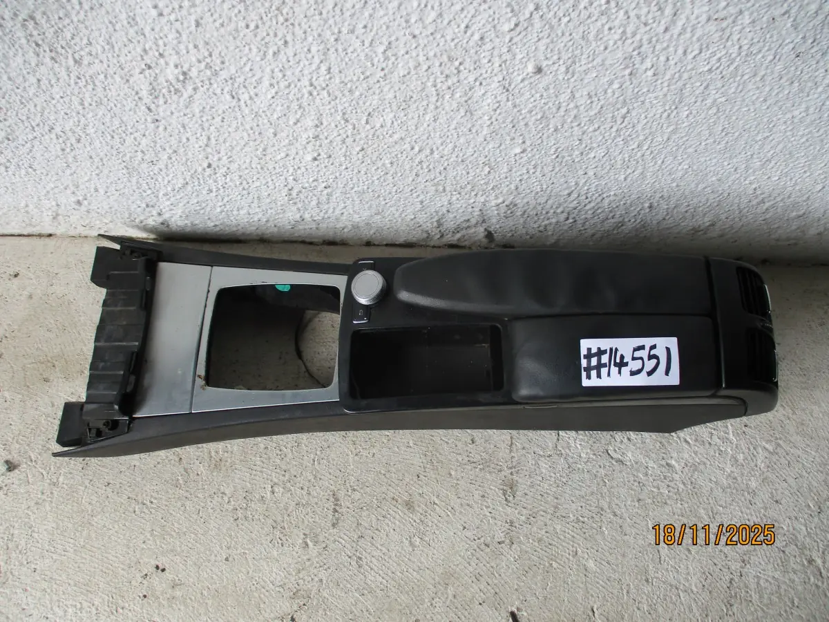 2009 MERCEDES-BENZ C180K W204 BLUEEFFICENCY A/T CENTRE CONSOLE