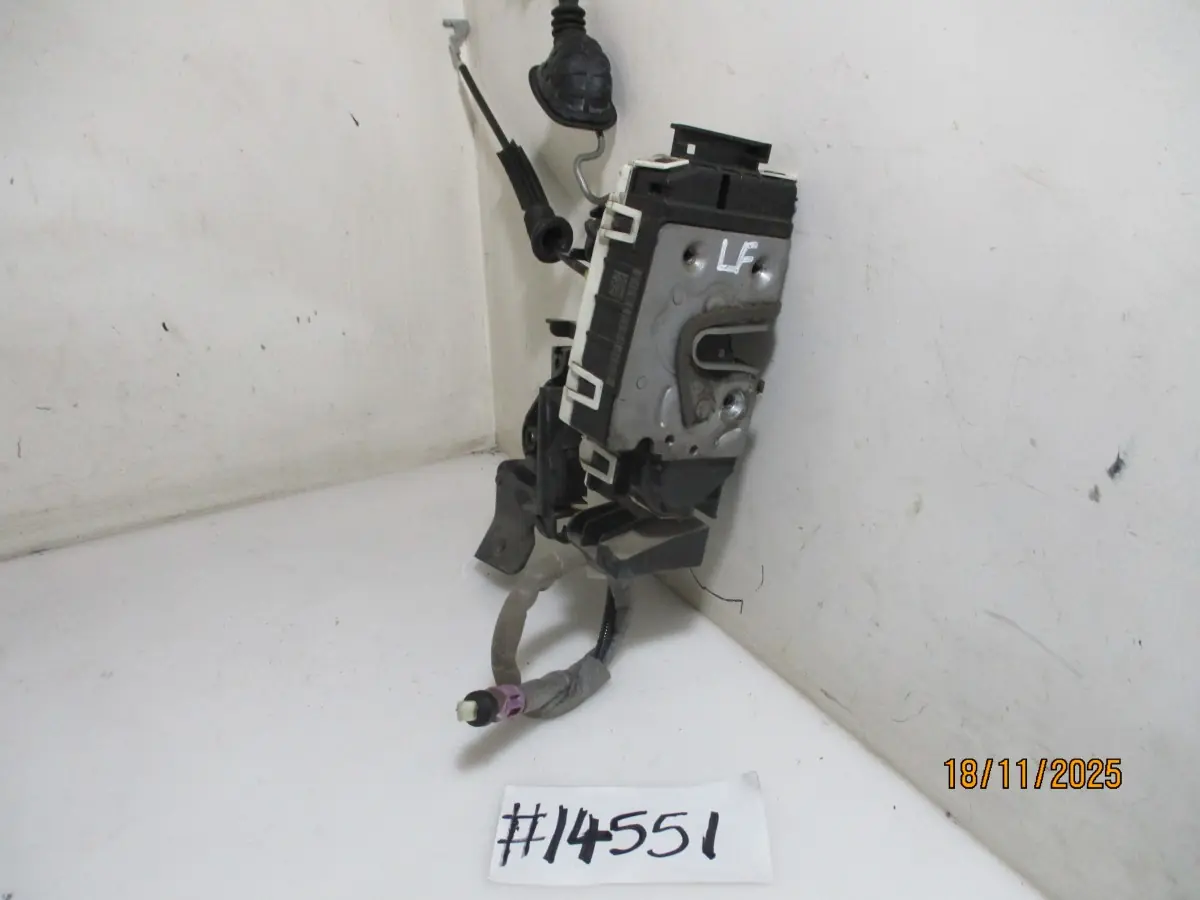 2009 MERCEDES-BENZ C180K W204 BLUEEFFICENCY A/T LF DOOR LOCK