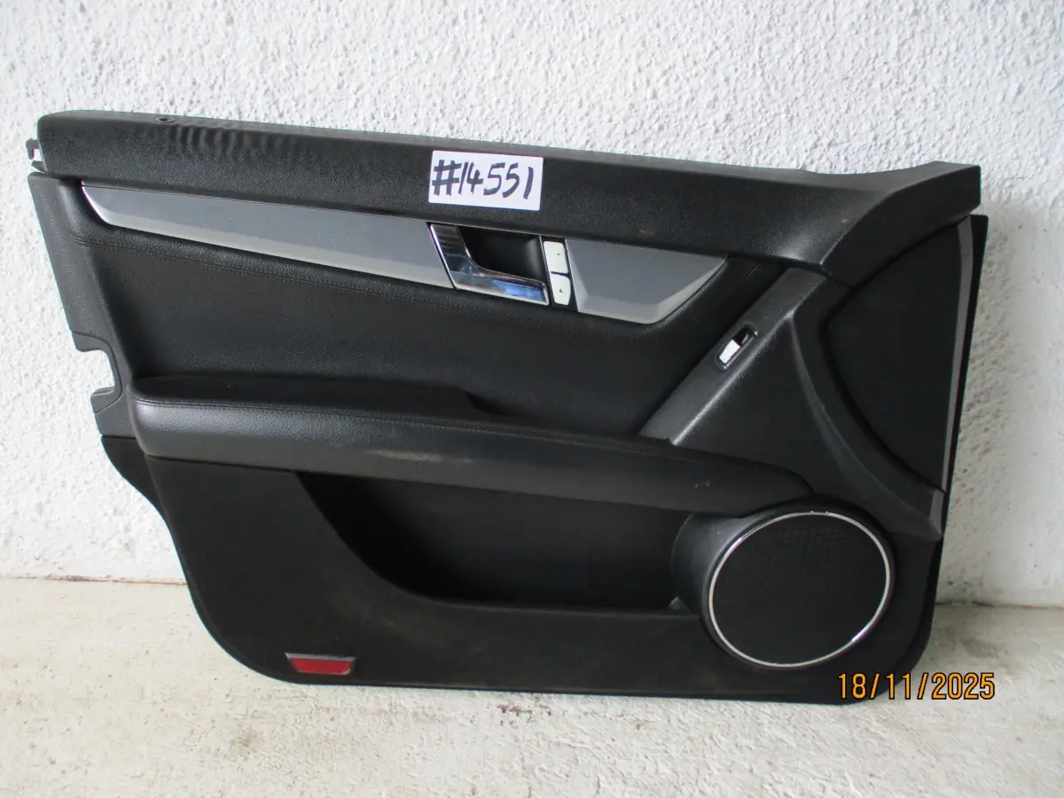 2009 MERCEDES-BENZ C180K W204 BLUEEFFICENCY A/T LF DOOR PANEL