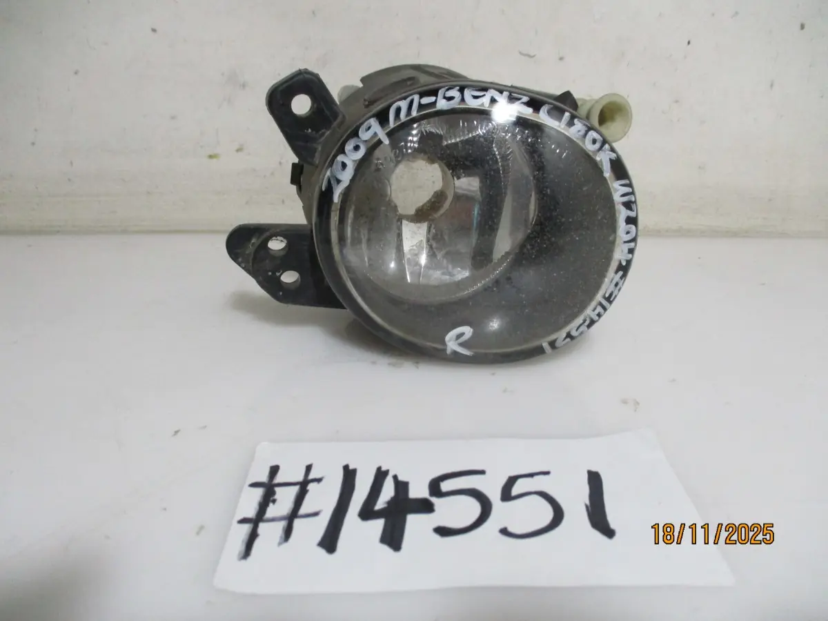 2009 MERCEDES-BENZ C180K W204 BLUEEFFICENCY A/T RH FOGLAMP