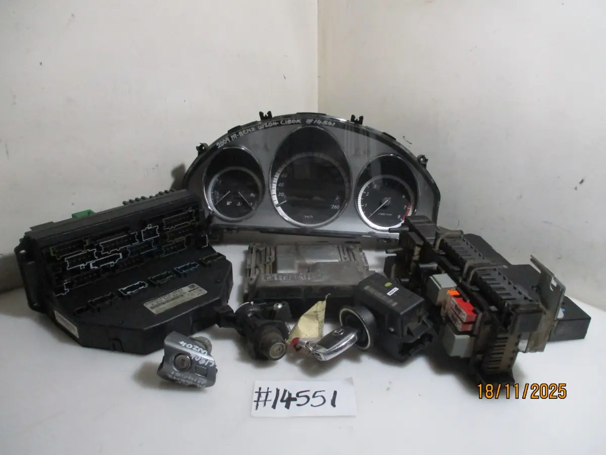 2009 MERCEDES-BENZ C180K W204 BLUEEFFICENCY A/T LOCKSET