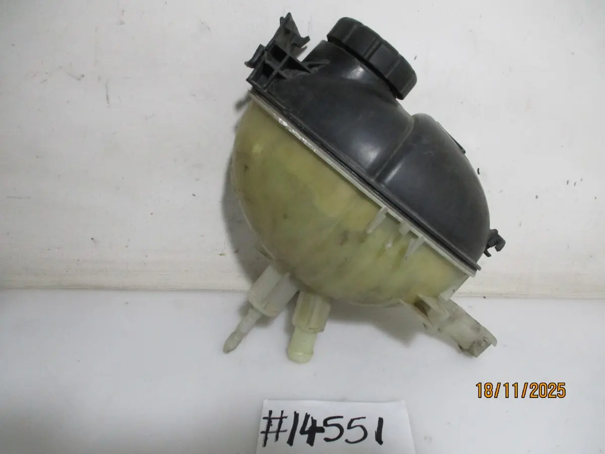 2009 MERCEDES-BENZ C180K W204 BLUEEFFICENCY A/T RADIATOR BOTTLE WITH CAP