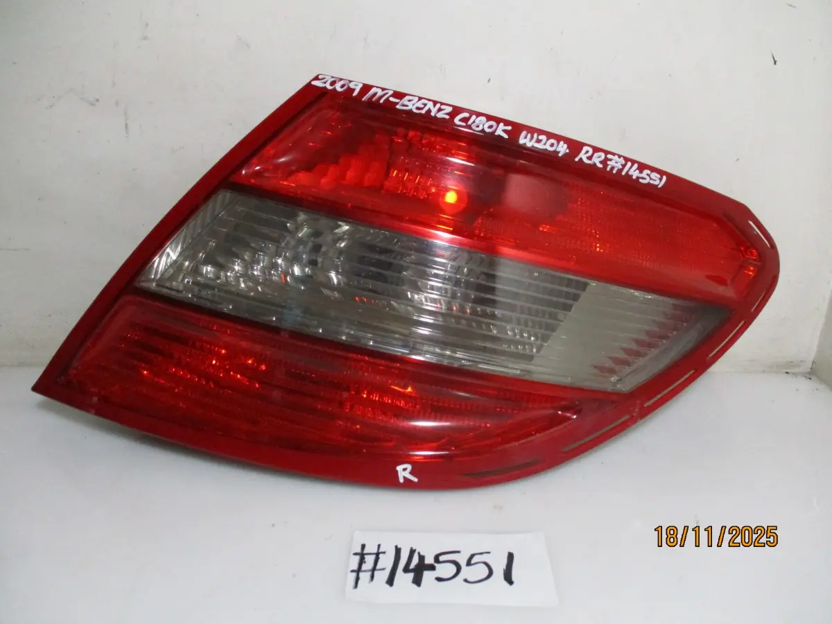 2009 MERCEDES-BENZ C180K W204 BLUEEFFICENCY A/T RR TAILLAMP (GLOBE TYPE)
