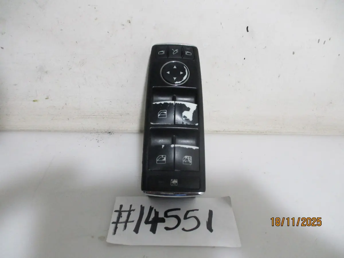 2009 MERCEDES-BENZ C180K W204 BLUEEFFICENCY A/T RF WINDOW SWITCH (4-BUTTON)