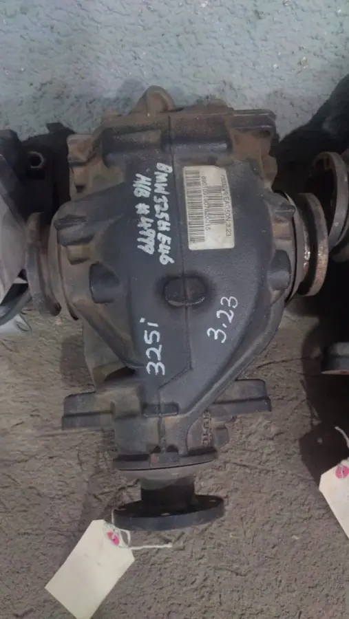 2001 BMW E46 2.5i Rear Diff 3.23:1