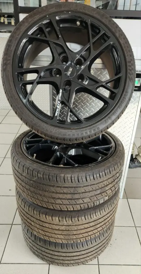 2015 RENAULT MEGANE 3 2.0T RS COUPE 4X 19'' MAG & TYRE SET